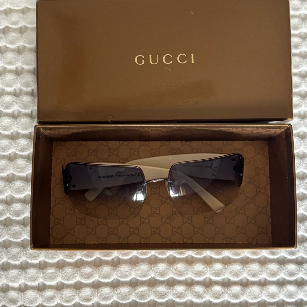 Chanel Rimless Sunglasses w/ Crystal CC Logo - Picture 10 of 10
